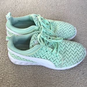 Puma running shoes size 8